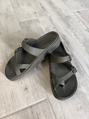 Women’s Sketchers Black Slide Sandals with Buckle Straps